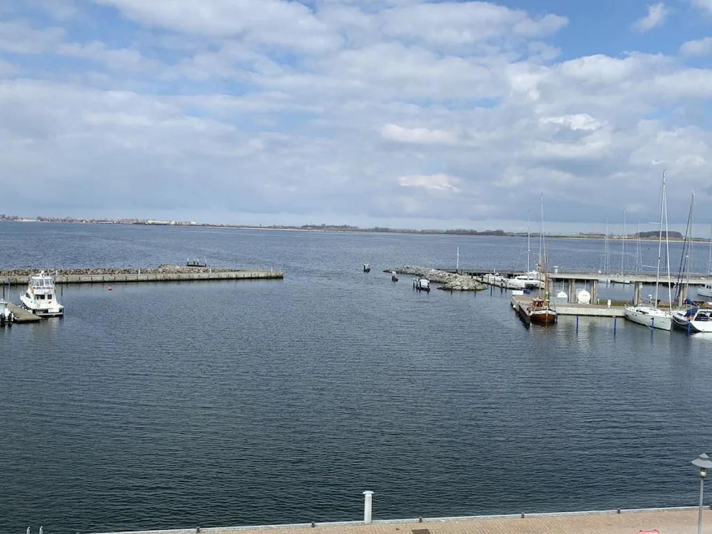Ferienwohnung Hafenblick Wiek auf Rügen Zewnętrze zdjęcie