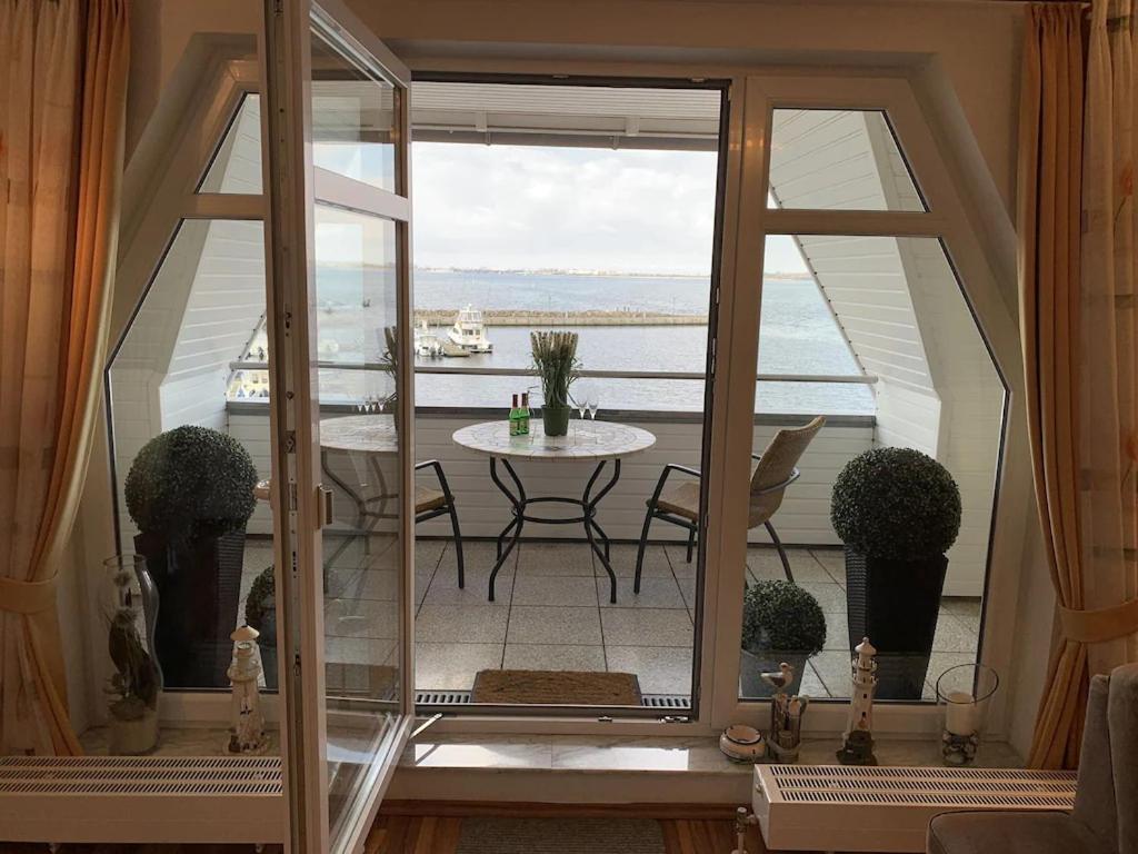 Ferienwohnung Hafenblick Wiek auf Rügen Zewnętrze zdjęcie