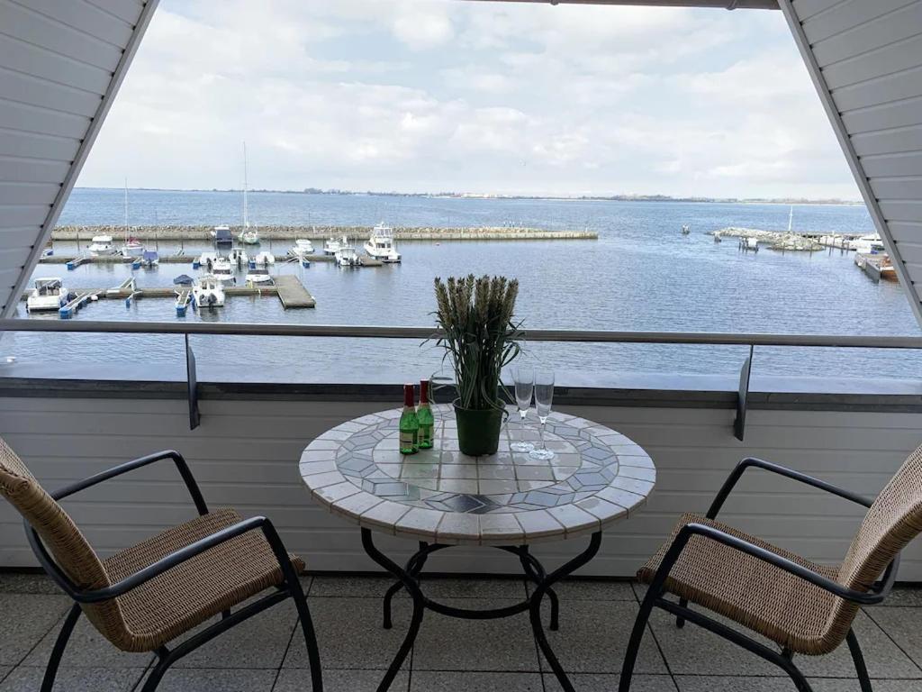 Ferienwohnung Hafenblick Wiek auf Rügen Zewnętrze zdjęcie