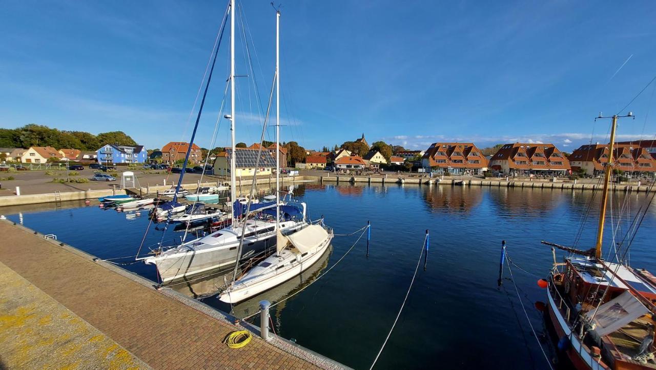 Ferienwohnung Hafenblick Wiek auf Rügen Zewnętrze zdjęcie